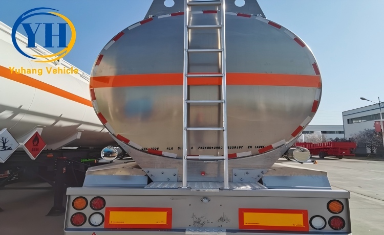 Yh tri axle aluminum alloy petrol tankers 3 100068